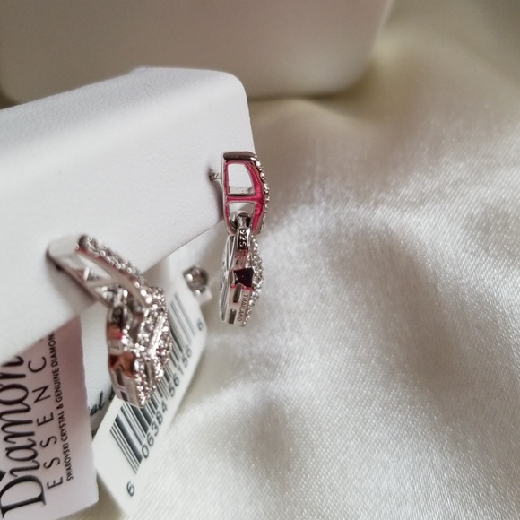 Diamond Essence Swarovski Crystal Gen Earrings - Picture 5 of 5